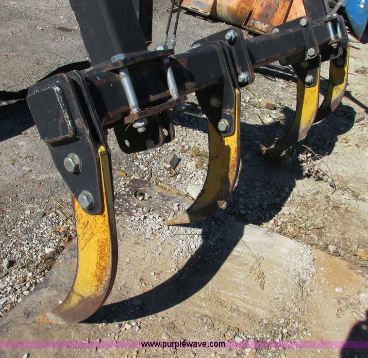 image for item F5354 Grab-Tec GB77 backhoe grapple attachment
