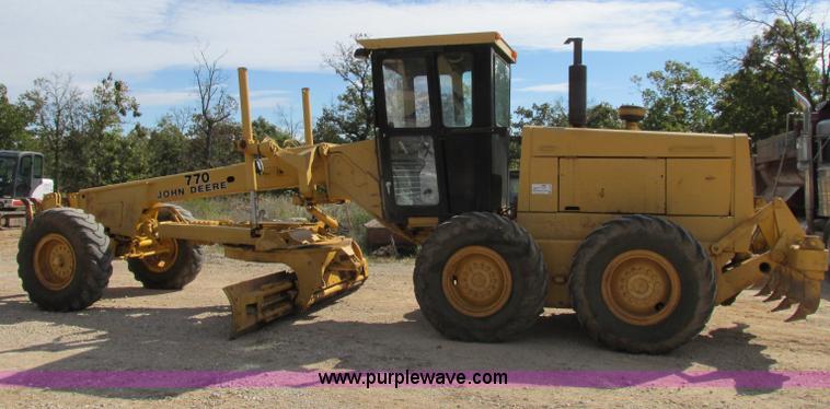 image for item F5356 1980 John Deere 770A articulated motor grader