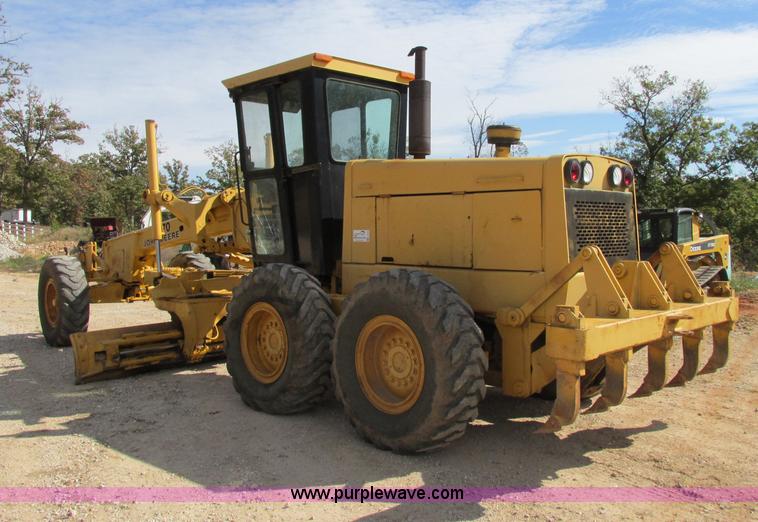 image for item F5356 1980 John Deere 770A articulated motor grader