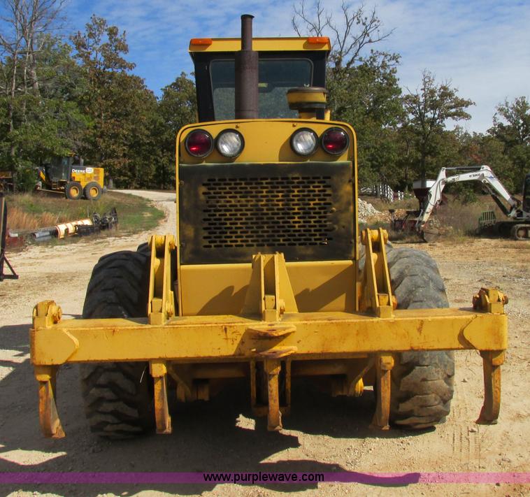 image for item F5356 1980 John Deere 770A articulated motor grader