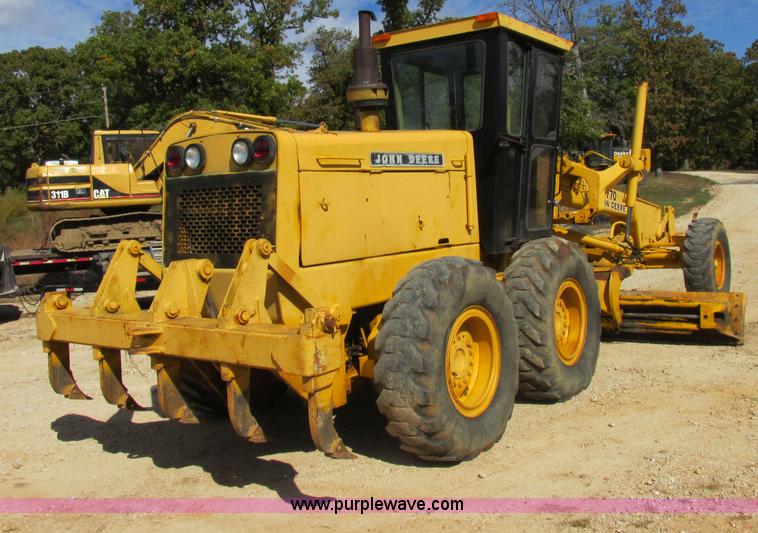 image for item F5356 1980 John Deere 770A articulated motor grader