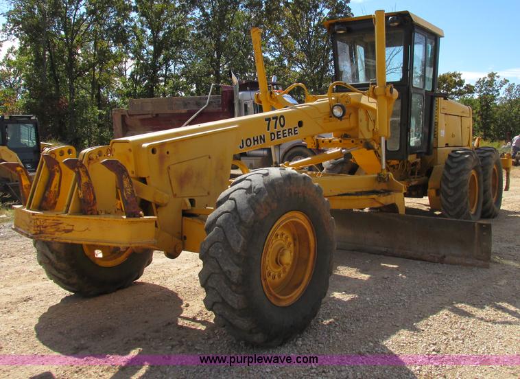 image for item F5356 1980 John Deere 770A articulated motor grader