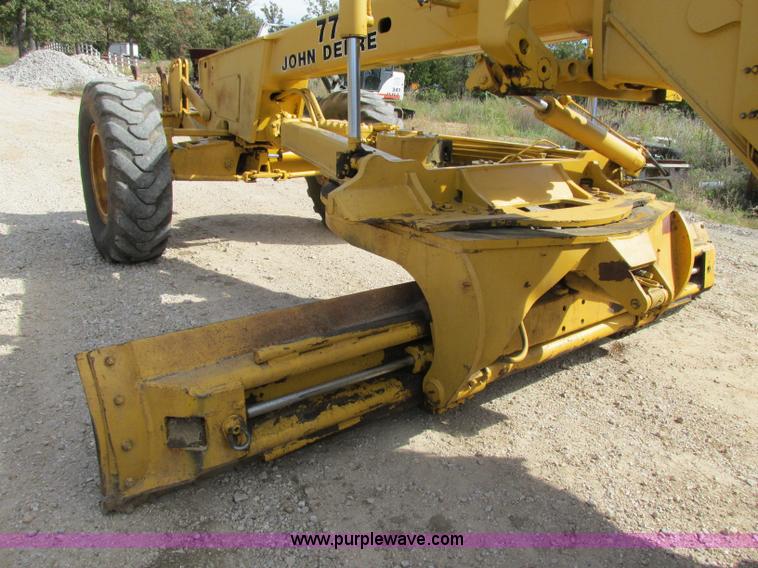 image for item F5356 1980 John Deere 770A articulated motor grader