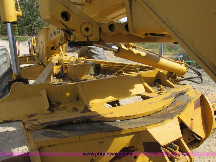 image for item F5356 1980 John Deere 770A articulated motor grader