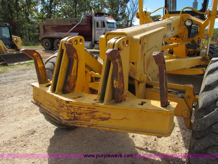 image for item F5356 1980 John Deere 770A articulated motor grader