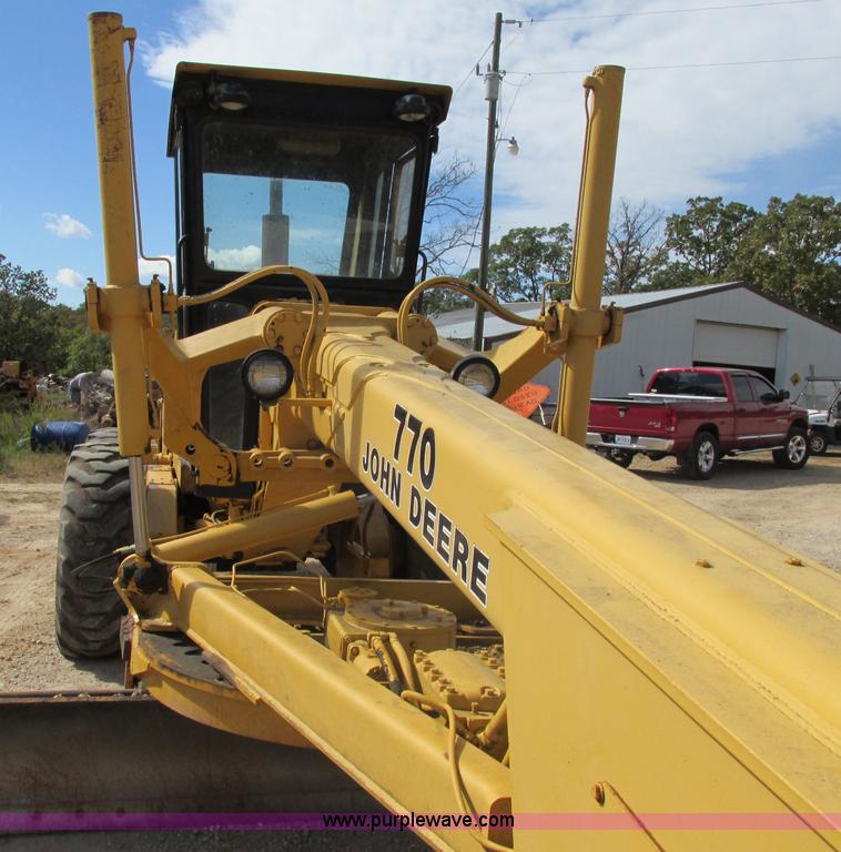 image for item F5356 1980 John Deere 770A articulated motor grader