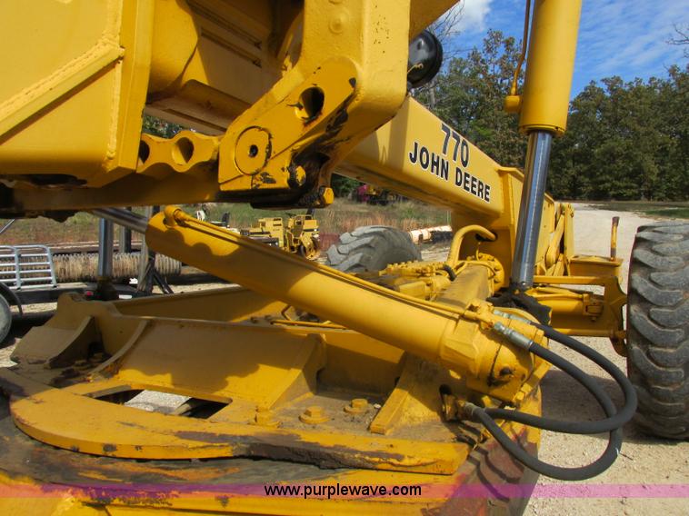 image for item F5356 1980 John Deere 770A articulated motor grader