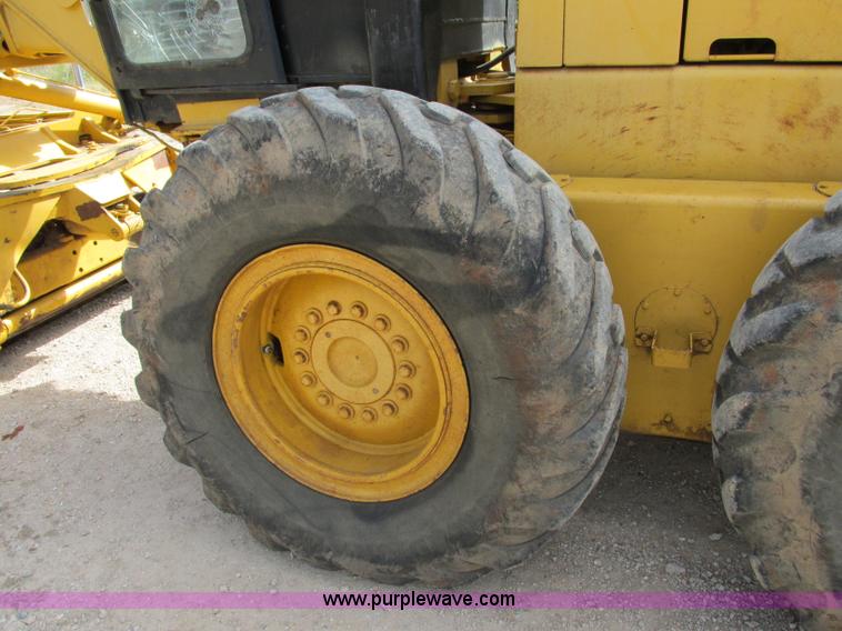 image for item F5356 1980 John Deere 770A articulated motor grader