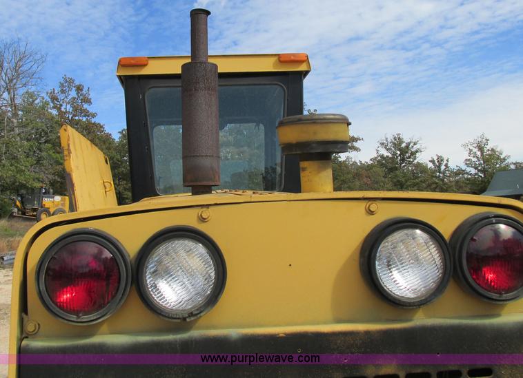 image for item F5356 1980 John Deere 770A articulated motor grader