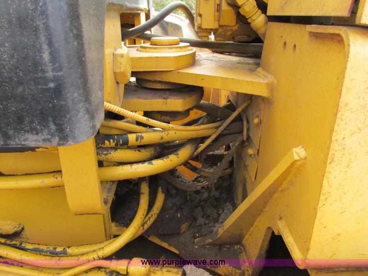 image for item F5356 1980 John Deere 770A articulated motor grader