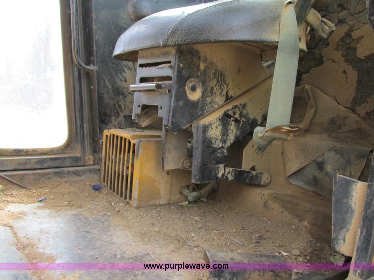 image for item F5356 1980 John Deere 770A articulated motor grader