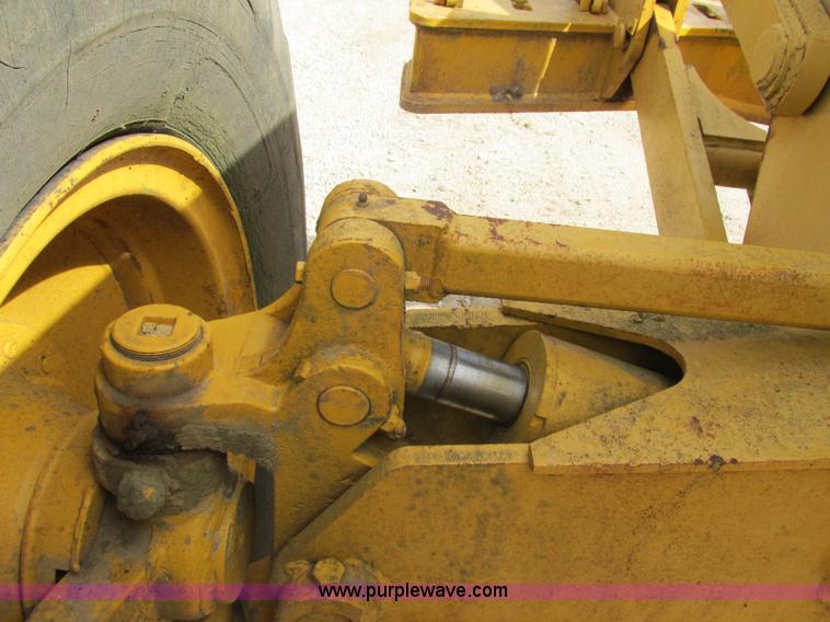 image for item F5356 1980 John Deere 770A articulated motor grader