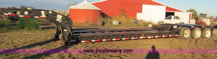 image for item F5359 2002 Fontaine RAM-50-ANGB triple axle lowboy trailer