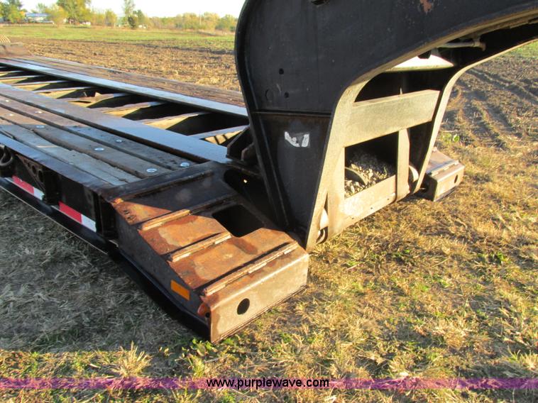 image for item F5359 2002 Fontaine RAM-50-ANGB triple axle lowboy trailer