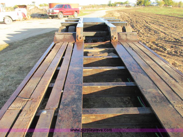 image for item F5359 2002 Fontaine RAM-50-ANGB triple axle lowboy trailer