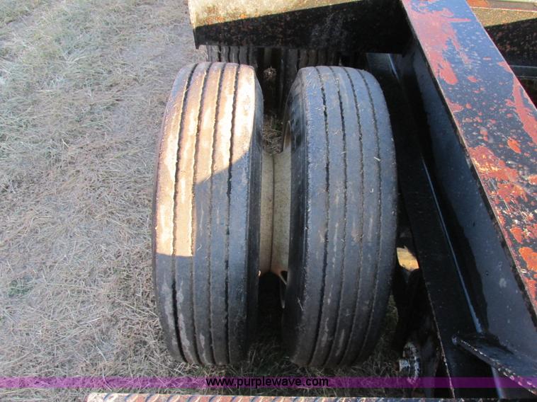 image for item F5359 2002 Fontaine RAM-50-ANGB triple axle lowboy trailer