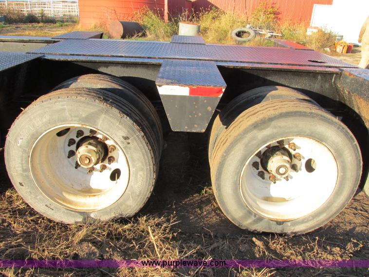 image for item F5359 2002 Fontaine RAM-50-ANGB triple axle lowboy trailer