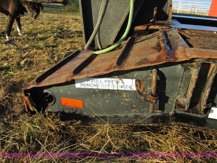 image for item F5359 2002 Fontaine RAM-50-ANGB triple axle lowboy trailer