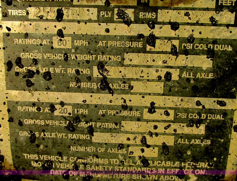 image for item F5359 2002 Fontaine RAM-50-ANGB triple axle lowboy trailer