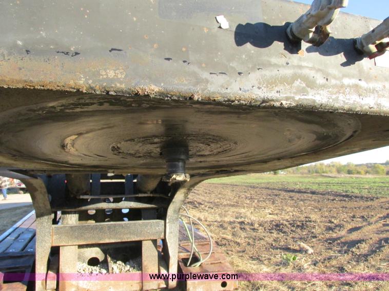 image for item F5359 2002 Fontaine RAM-50-ANGB triple axle lowboy trailer