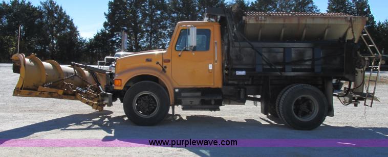 image for item F5360 1995 International 4900 dump truck