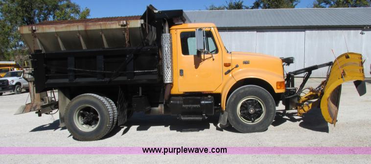 image for item F5360 1995 International 4900 dump truck