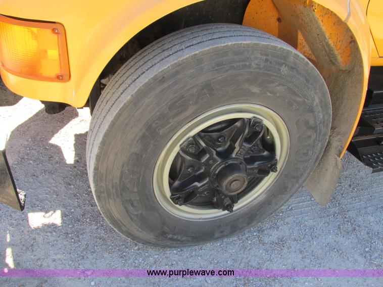 image for item F5360 1995 International 4900 dump truck