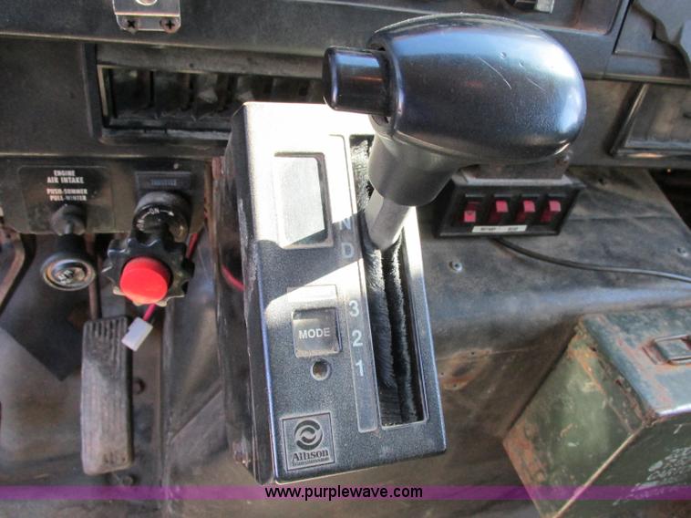 image for item F5360 1995 International 4900 dump truck