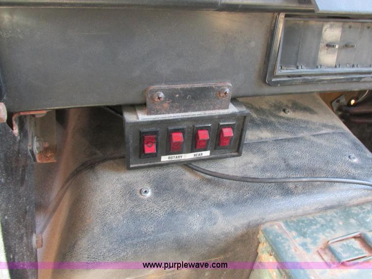 image for item F5360 1995 International 4900 dump truck