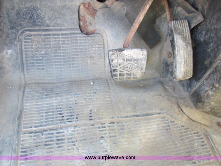 image for item F5360 1995 International 4900 dump truck