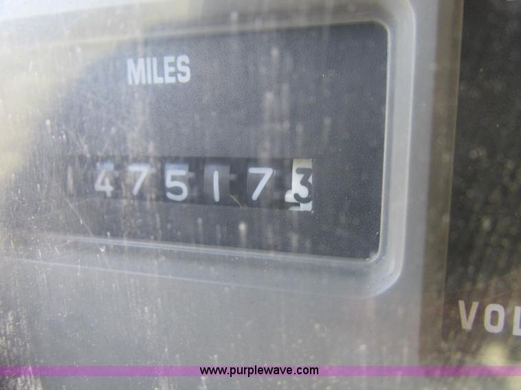 image for item F5360 1995 International 4900 dump truck