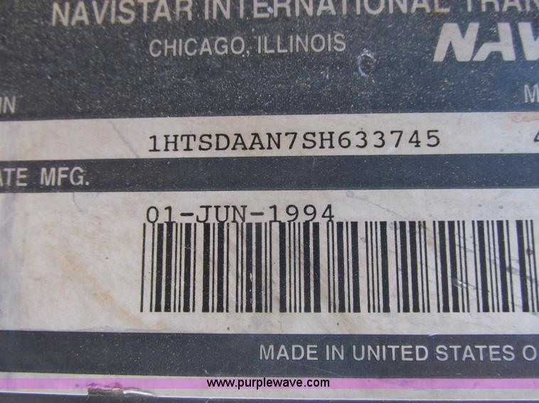 image for item F5360 1995 International 4900 dump truck