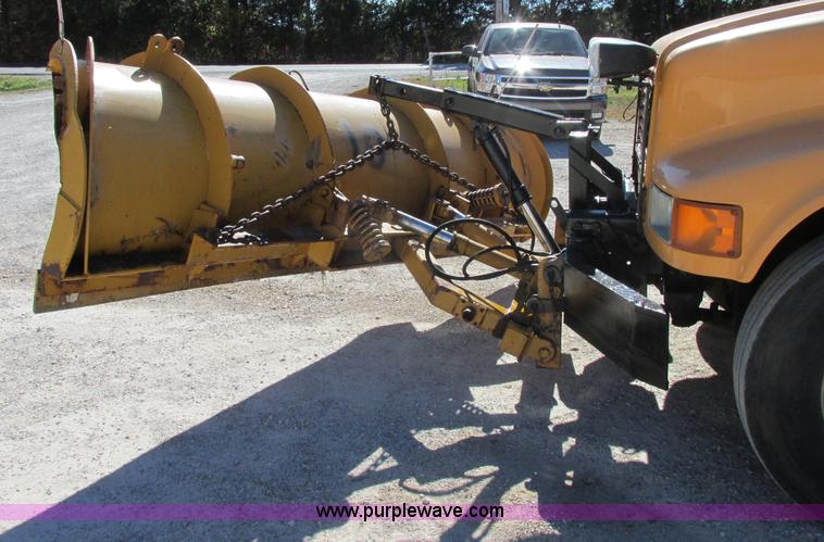 image for item F5360 1995 International 4900 dump truck