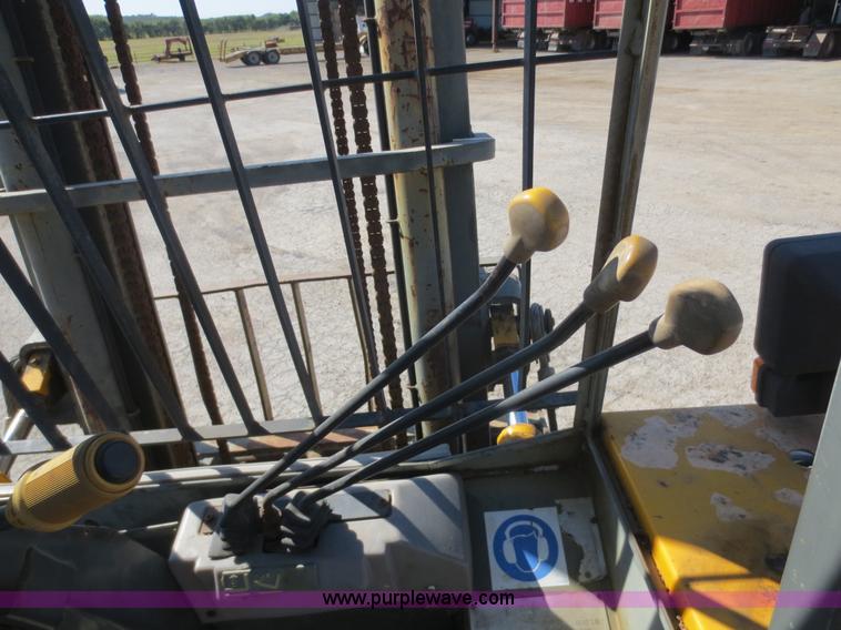 image for item F6725 1997 JCB 930 rough terrain forklift