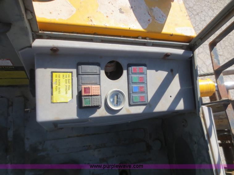 image for item F6725 1997 JCB 930 rough terrain forklift