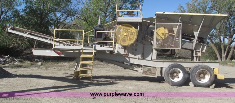 image for item F7144 Universal portable jaw crusher