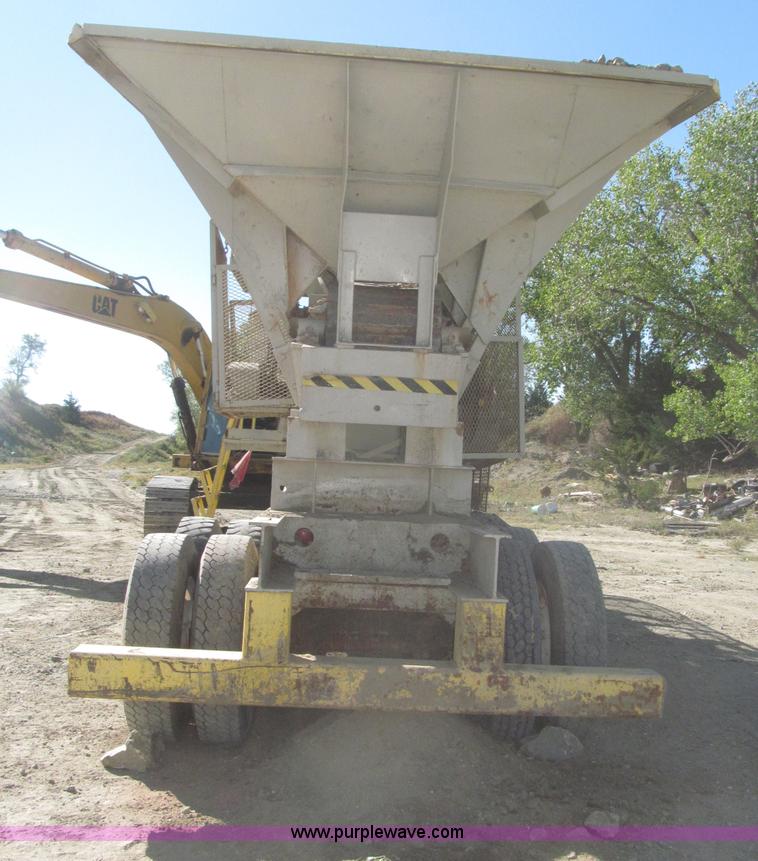 image for item F7144 Universal portable jaw crusher