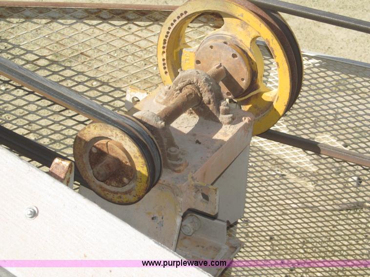 image for item F7144 Universal portable jaw crusher