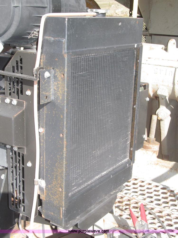 image for item F7144 Universal portable jaw crusher