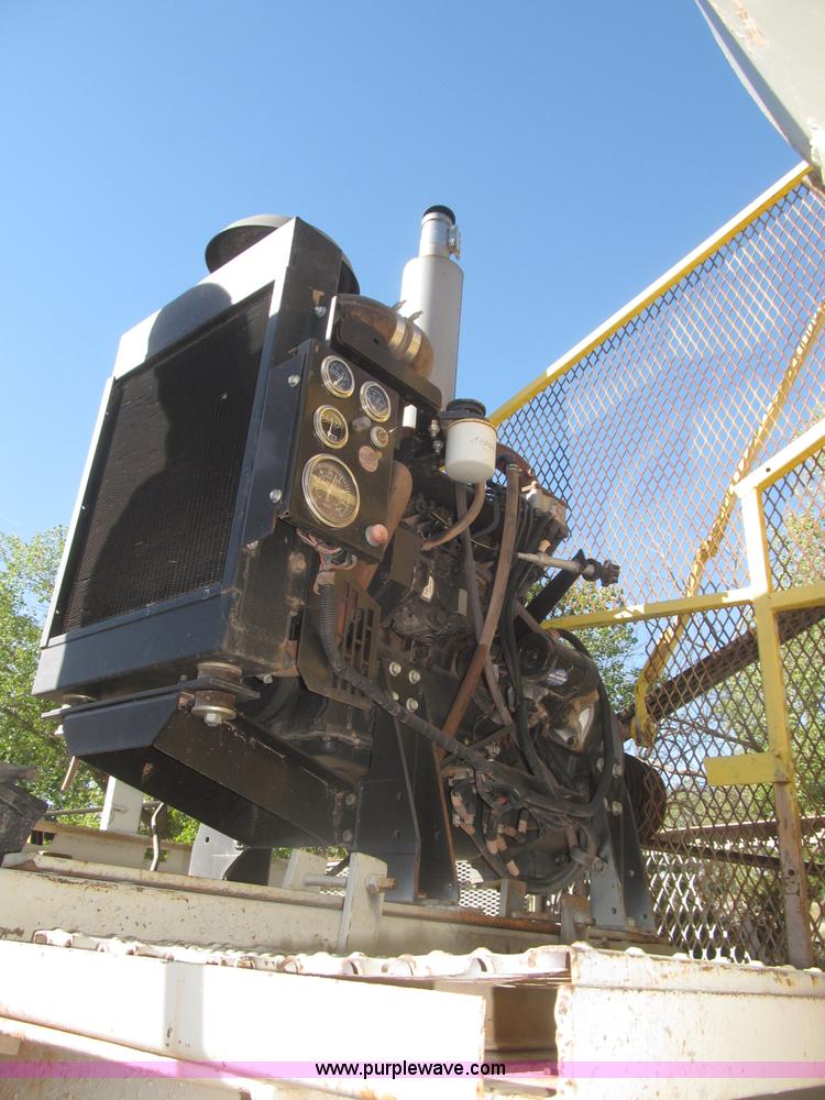 image for item F7144 Universal portable jaw crusher