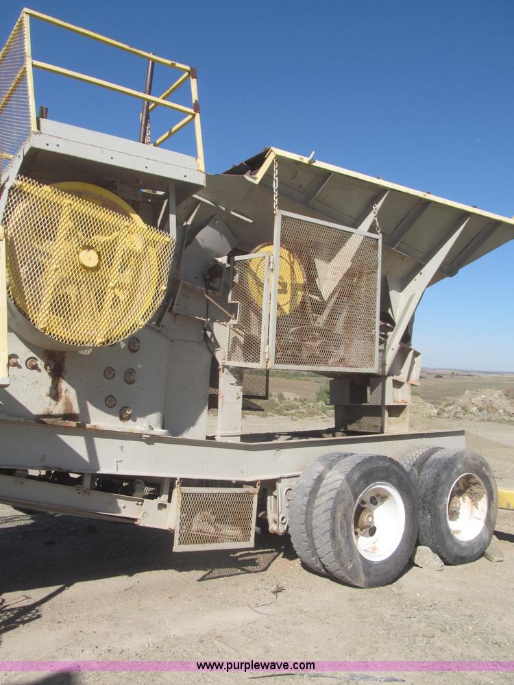 image for item F7144 Universal portable jaw crusher