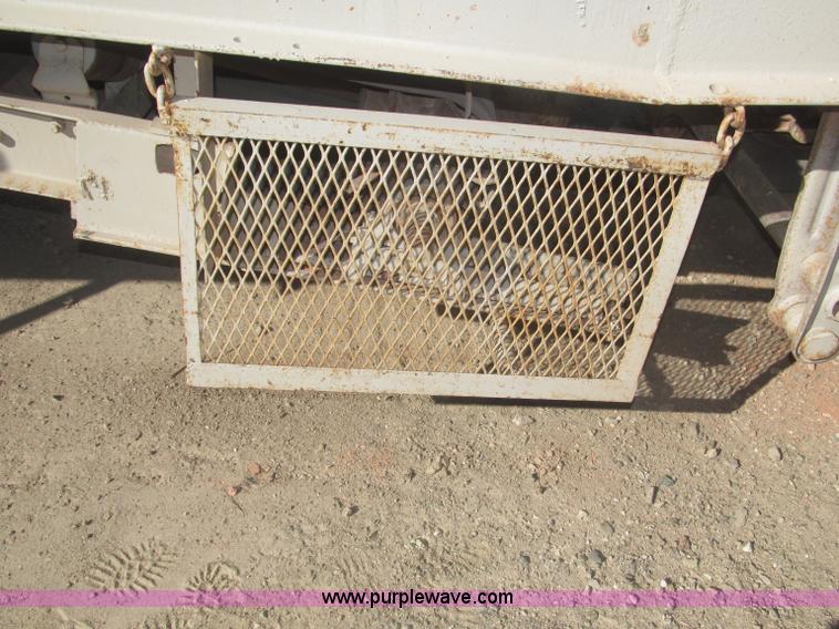 image for item F7144 Universal portable jaw crusher