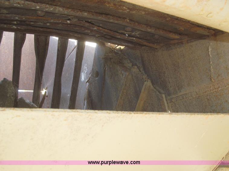 image for item F7144 Universal portable jaw crusher