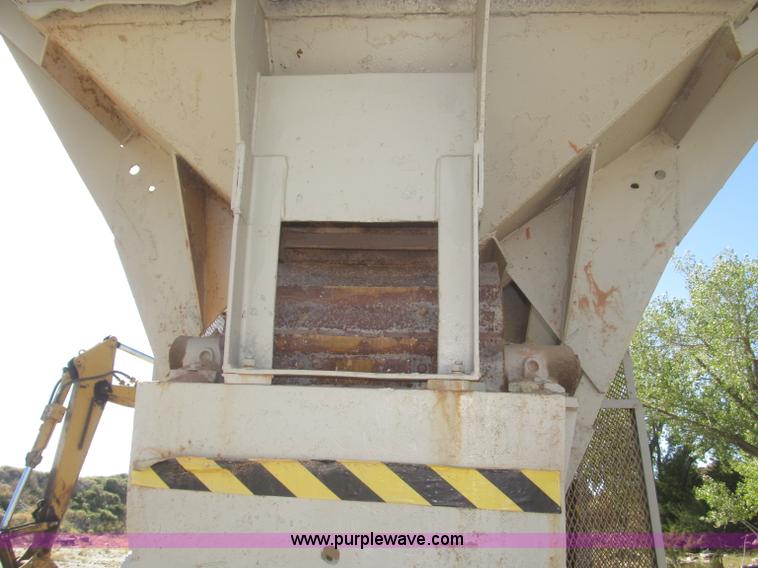 image for item F7144 Universal portable jaw crusher