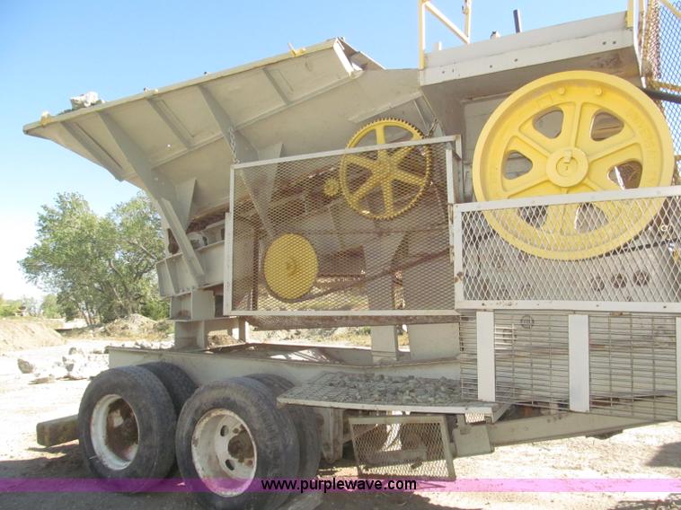 image for item F7144 Universal portable jaw crusher