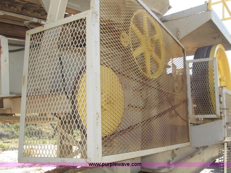 image for item F7144 Universal portable jaw crusher