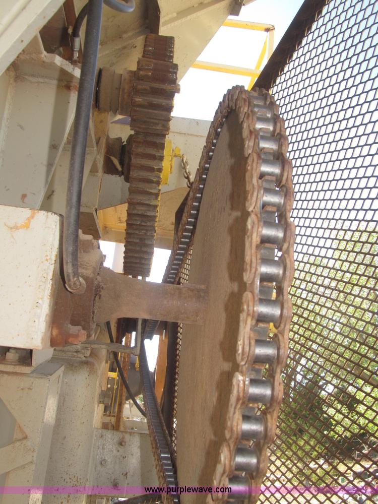 image for item F7144 Universal portable jaw crusher