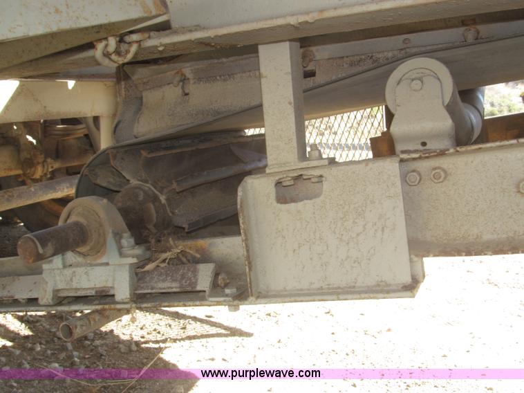 image for item F7144 Universal portable jaw crusher