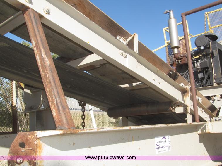 image for item F7144 Universal portable jaw crusher