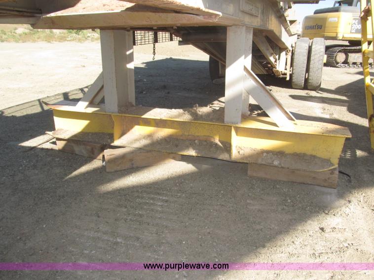 image for item F7144 Universal portable jaw crusher